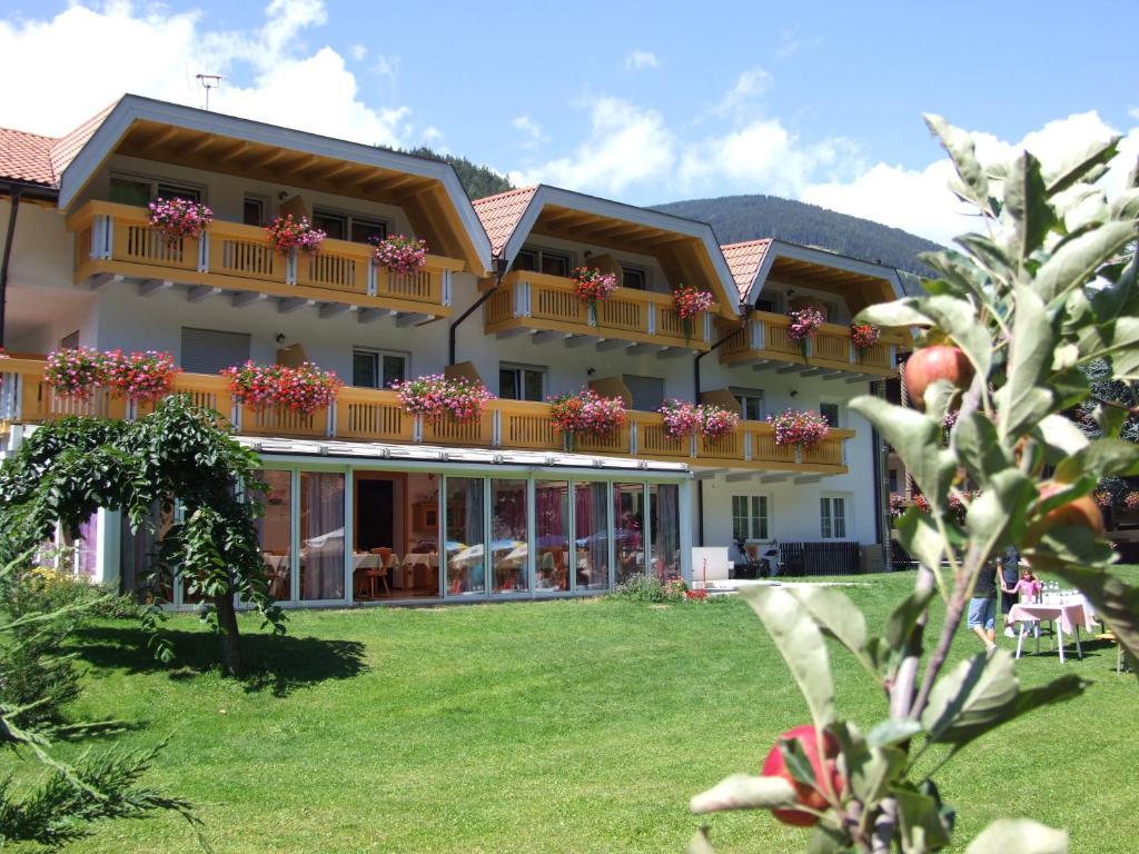 Hotel Residence Olympia Sarentino Стая снимка